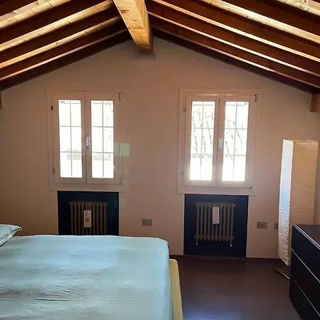 Elegante Torretta In Centro