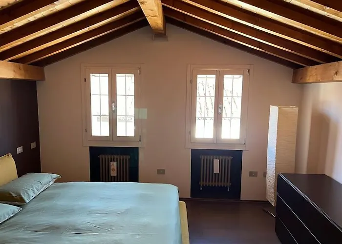 Elegante Torretta In Centro