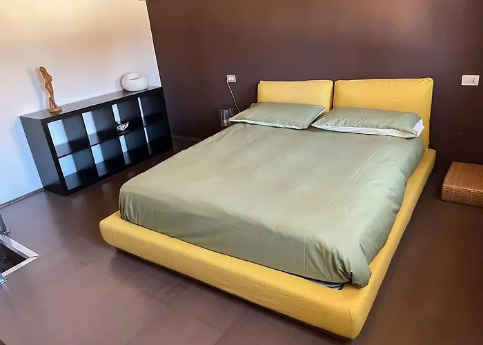 Elegante Torretta In Centro Faenza