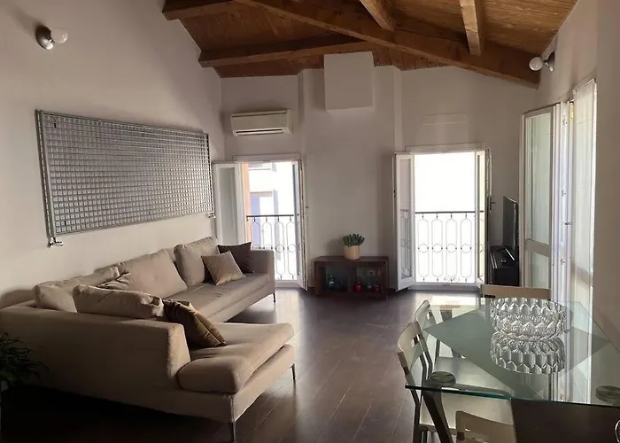 Elegante Torretta In Centro Appartement