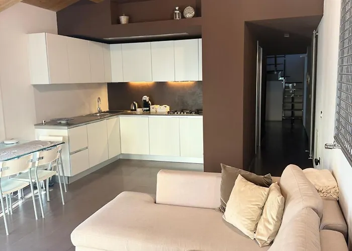 Elegante Torretta In Centro Faenza